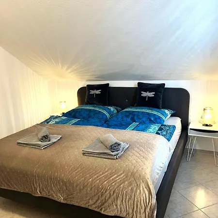 Zentrale Am Buhlschen Park In Deidesheim